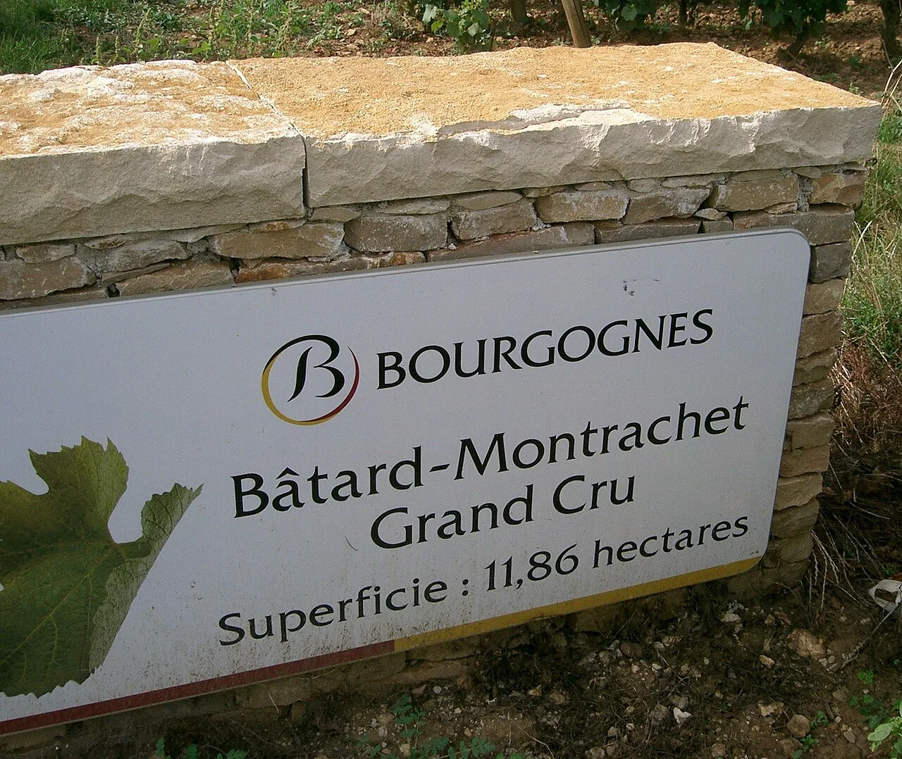 Le panneau du grand cru Bâtard-Montrachet.